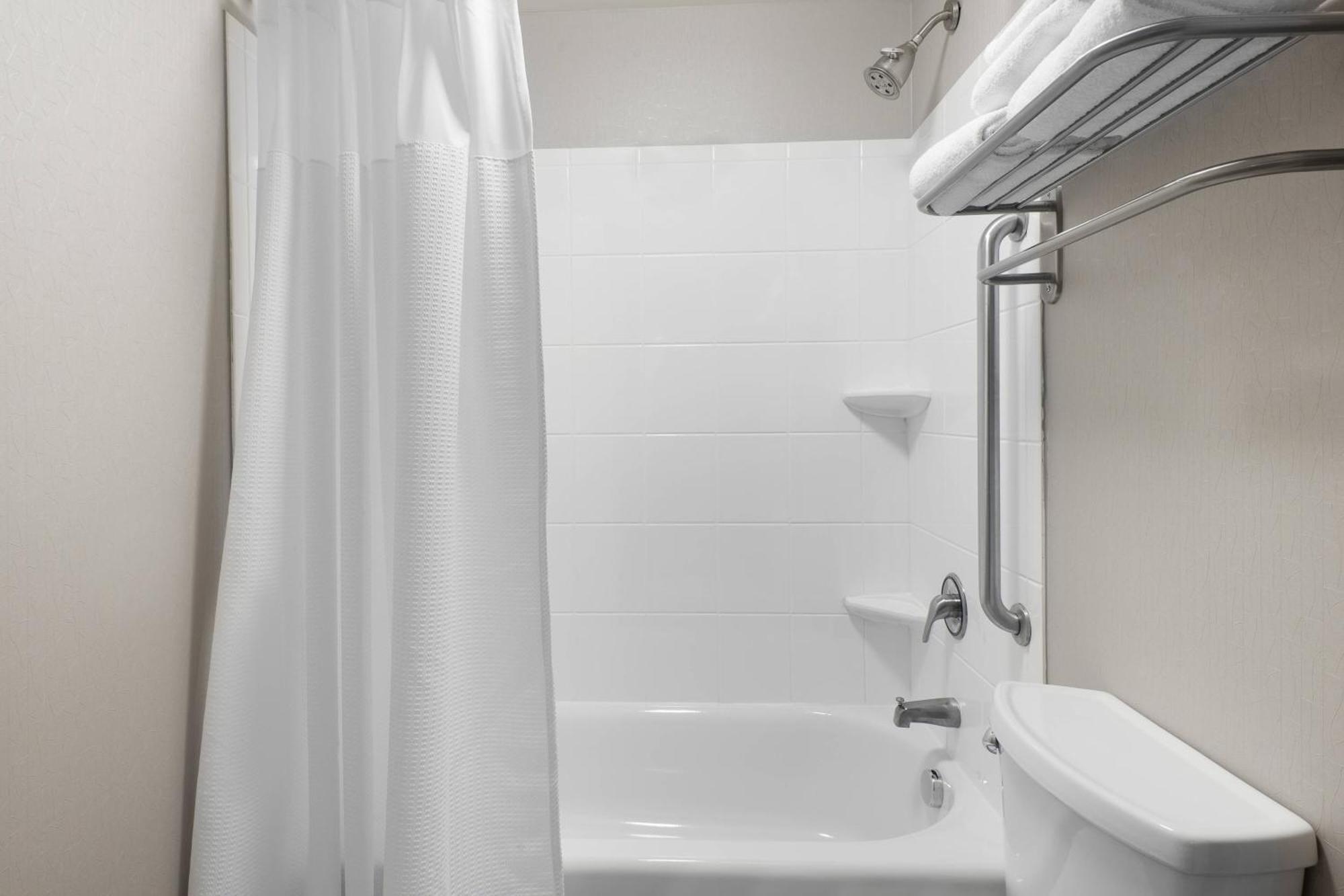 Springhill Suites By Marriott Wheeling Triadelphia Area Bagian luar foto