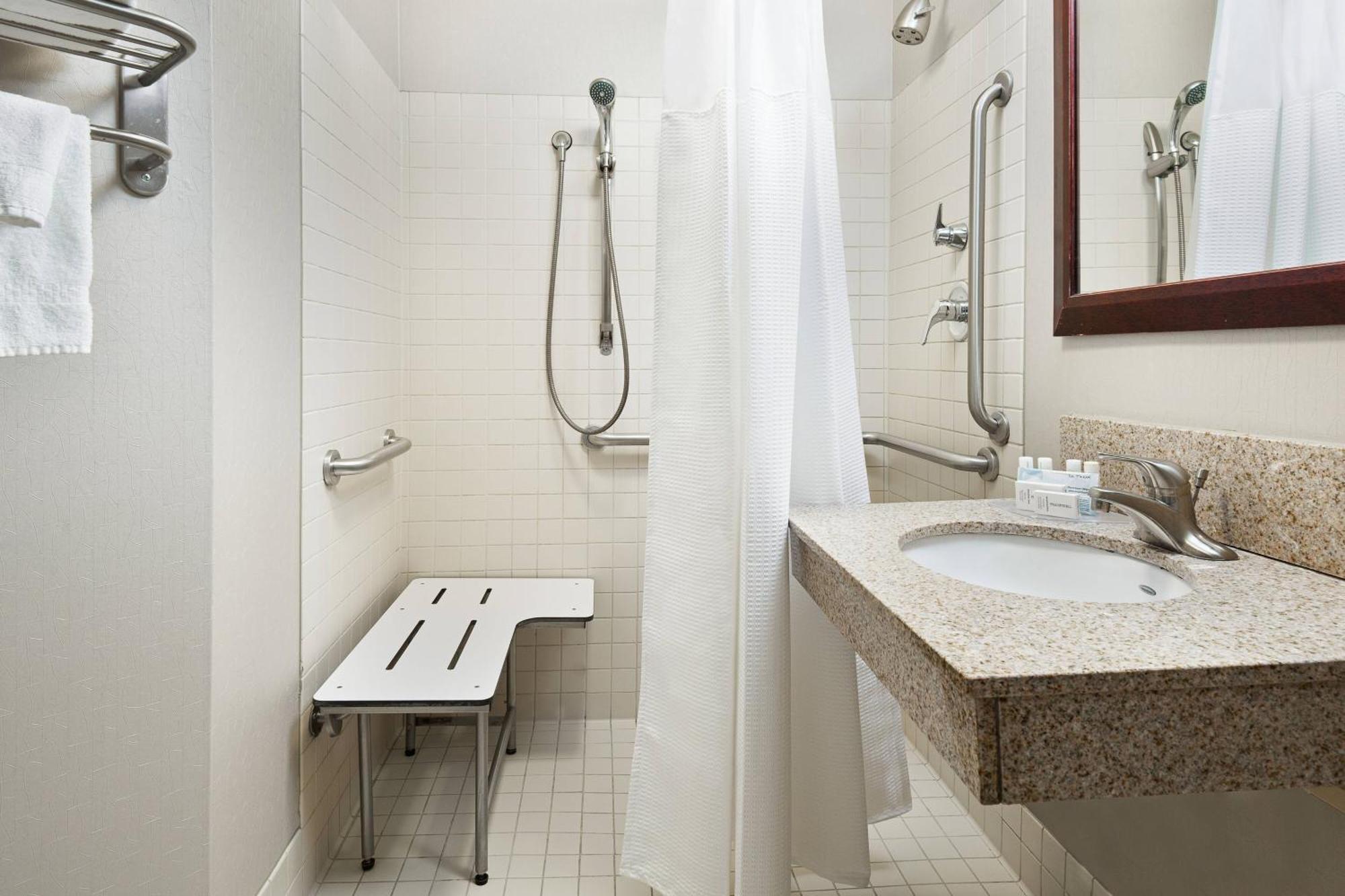 Springhill Suites By Marriott Wheeling Triadelphia Area Bagian luar foto